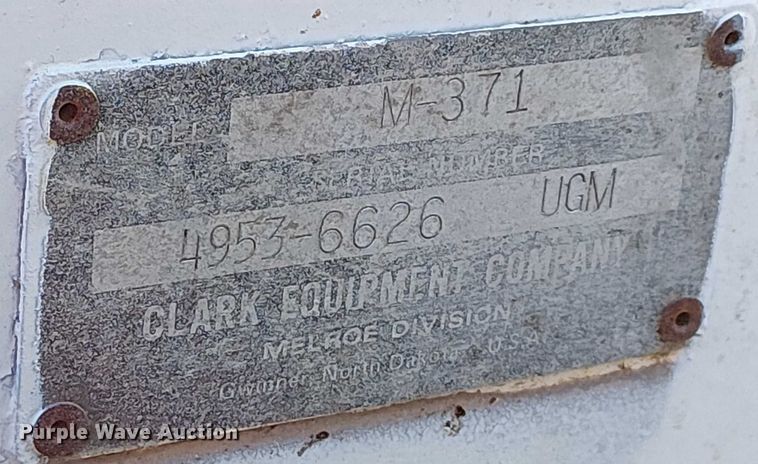 image for item FK0700 Clark M-371  skid steer loader