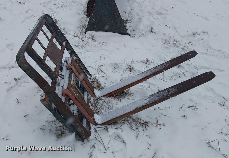 image for item FK0712 Skid steer attachments