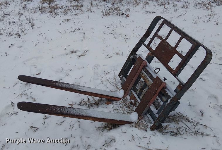 image for item FK0712 Skid steer attachments