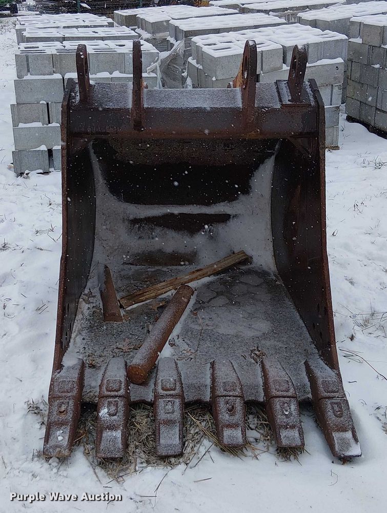 image for item FK0713 Central Fabricator bucket