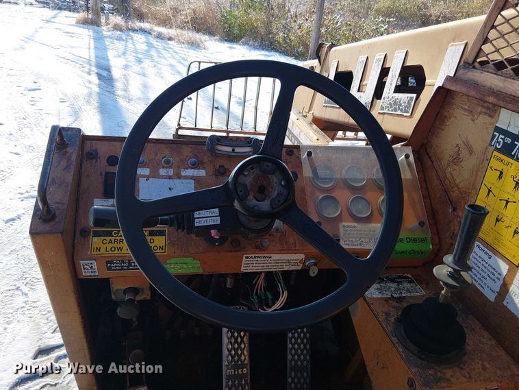 image for item FK0721 1995 Lull Highlander 844B telehandler