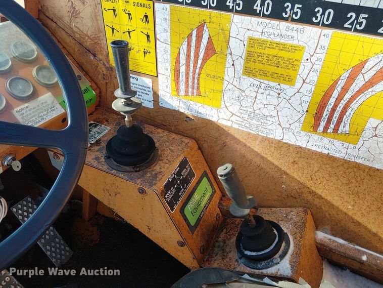 image for item FK0721 1995 Lull Highlander 844B telehandler