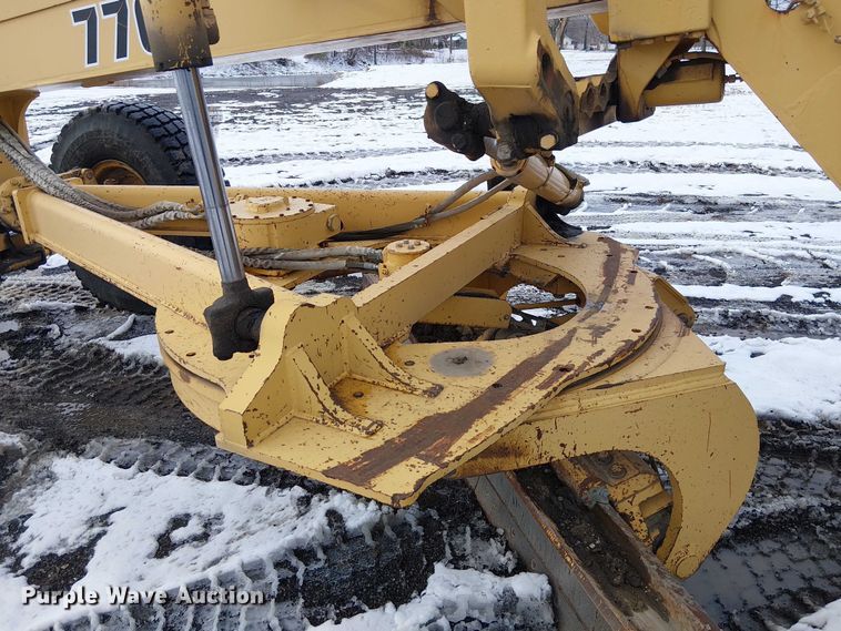 image for item FK0734 1993 John Deere 770B motor grader