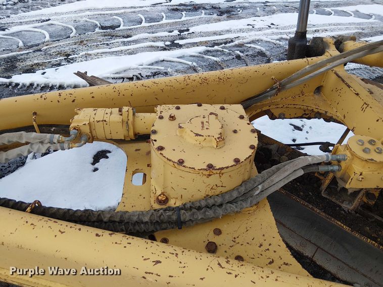 image for item FK0734 1993 John Deere 770B motor grader