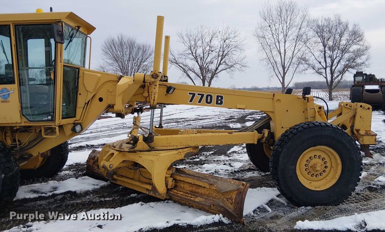 image for item FK0734 1993 John Deere 770B motor grader