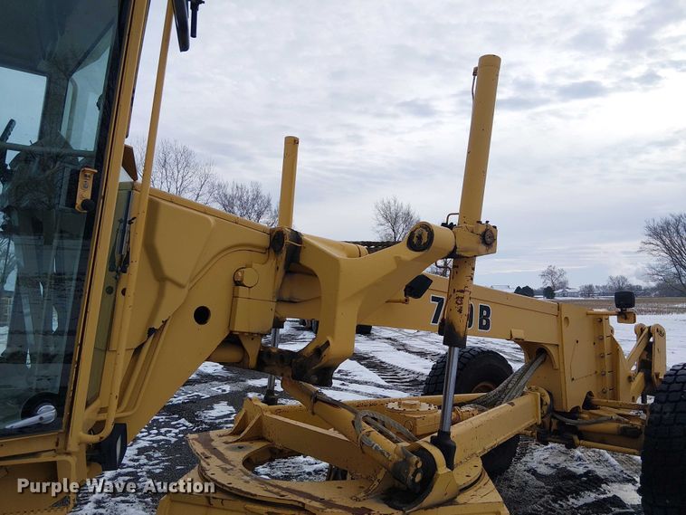 image for item FK0734 1993 John Deere 770B motor grader