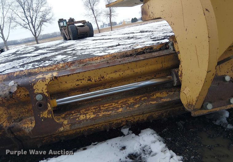 image for item FK0734 1993 John Deere 770B motor grader