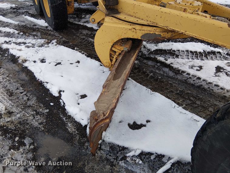 image for item FK0734 1993 John Deere 770B motor grader