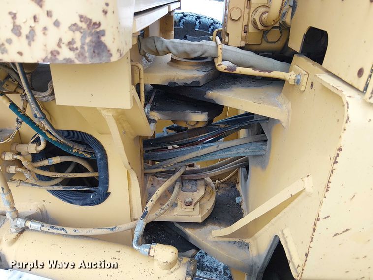 image for item FK0734 1993 John Deere 770B motor grader