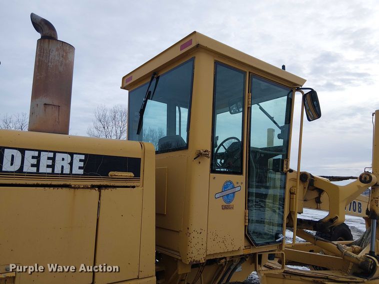 image for item FK0734 1993 John Deere 770B motor grader