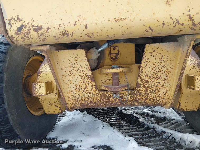 image for item FK0734 1993 John Deere 770B motor grader