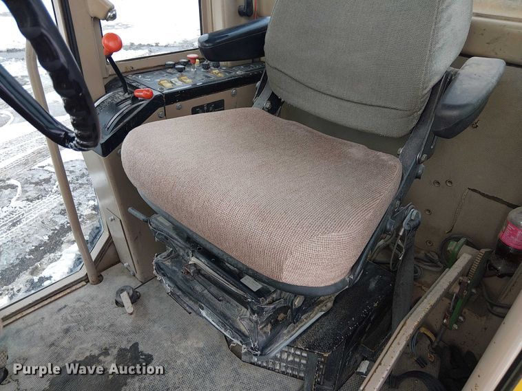 image for item FK0734 1993 John Deere 770B motor grader