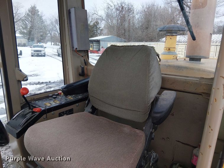 image for item FK0734 1993 John Deere 770B motor grader