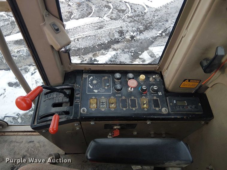 image for item FK0734 1993 John Deere 770B motor grader