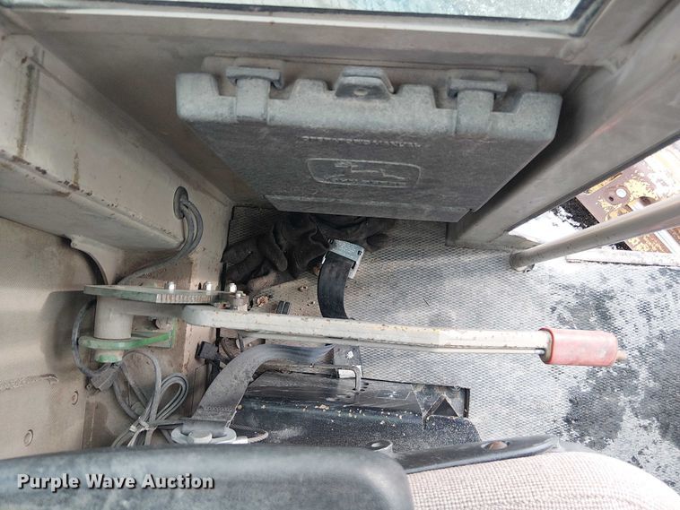 image for item FK0734 1993 John Deere 770B motor grader