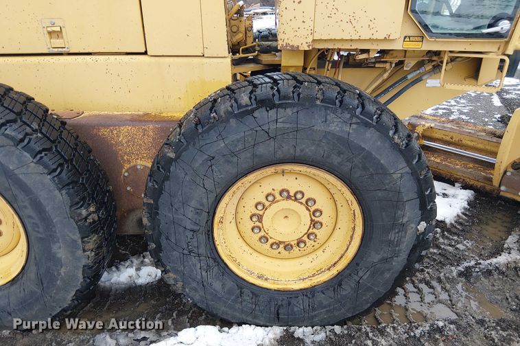 image for item FK0734 1993 John Deere 770B motor grader