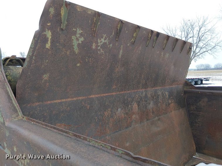 image for item FK0735 1985 Caterpillar 621B conventional scraper 