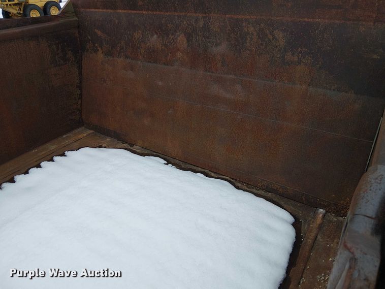 image for item FK0735 1985 Caterpillar 621B conventional scraper 