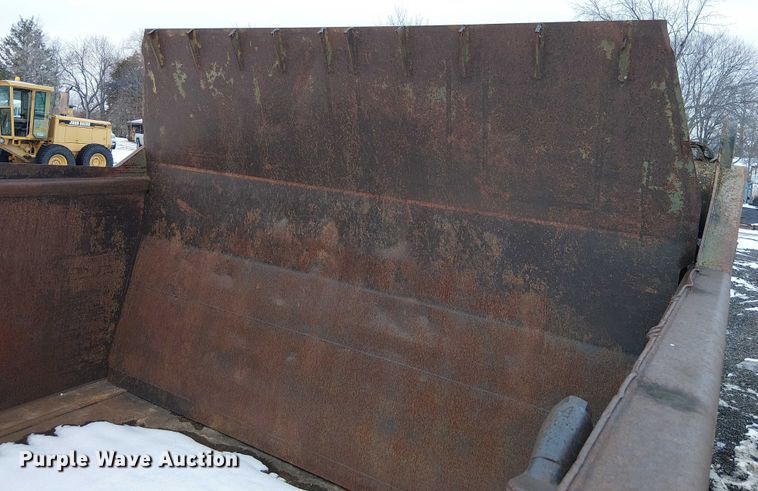 image for item FK0735 1985 Caterpillar 621B conventional scraper 