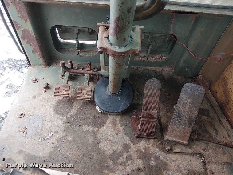 image for item FK0735 1985 Caterpillar 621B conventional scraper 