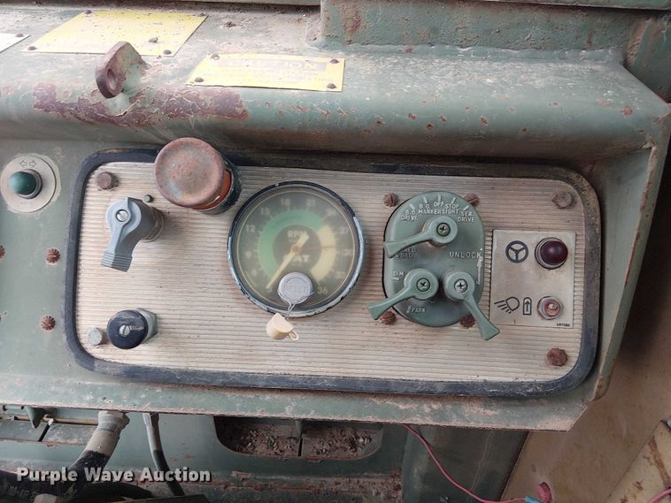 image for item FK0735 1985 Caterpillar 621B conventional scraper 