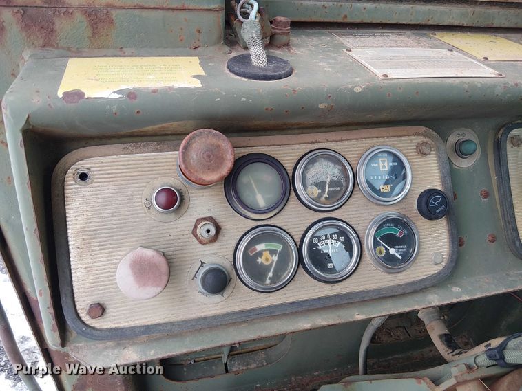 image for item FK0735 1985 Caterpillar 621B conventional scraper 