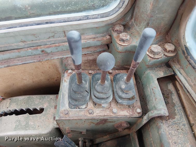 image for item FK0735 1985 Caterpillar 621B conventional scraper 