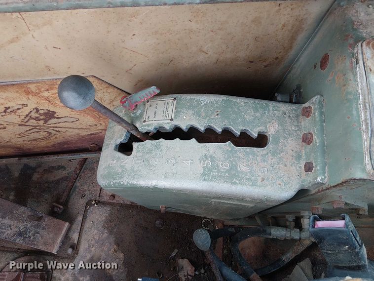 image for item FK0735 1985 Caterpillar 621B conventional scraper 