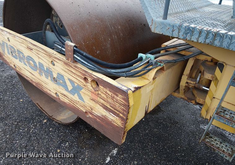 image for item FK0742 Vibromax 1105D  single drum vibratory roller