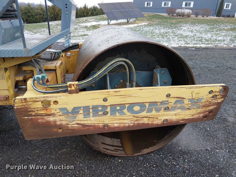 image for item FK0742 Vibromax 1105D  single drum vibratory roller