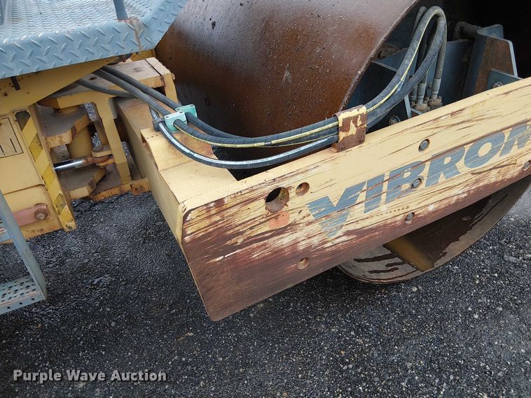 image for item FK0742 Vibromax 1105D  single drum vibratory roller