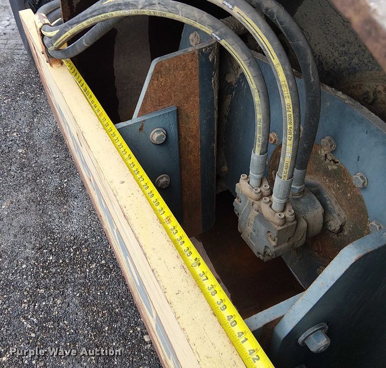 image for item FK0742 Vibromax 1105D  single drum vibratory roller