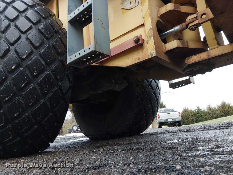 image for item FK0742 Vibromax 1105D  single drum vibratory roller