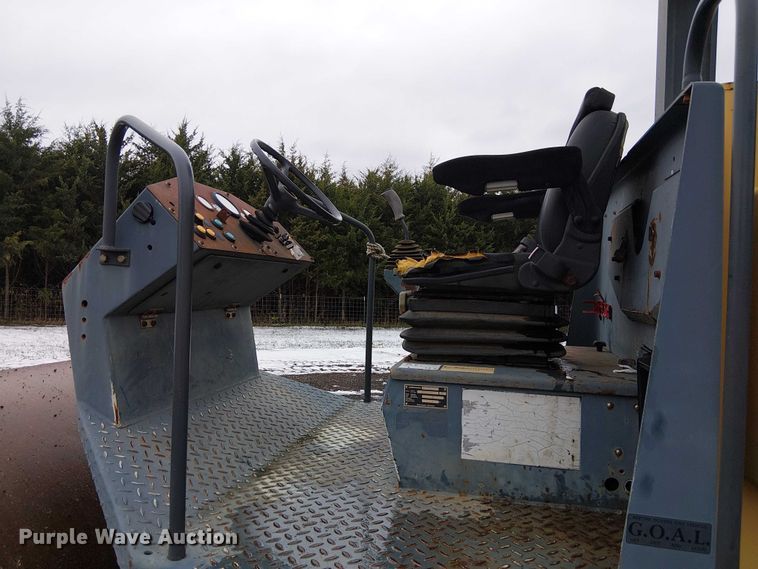 image for item FK0742 Vibromax 1105D  single drum vibratory roller