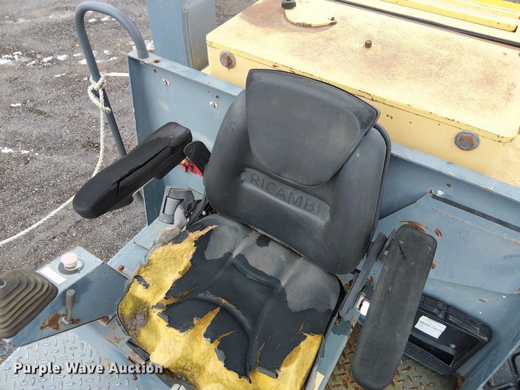 image for item FK0742 Vibromax 1105D  single drum vibratory roller