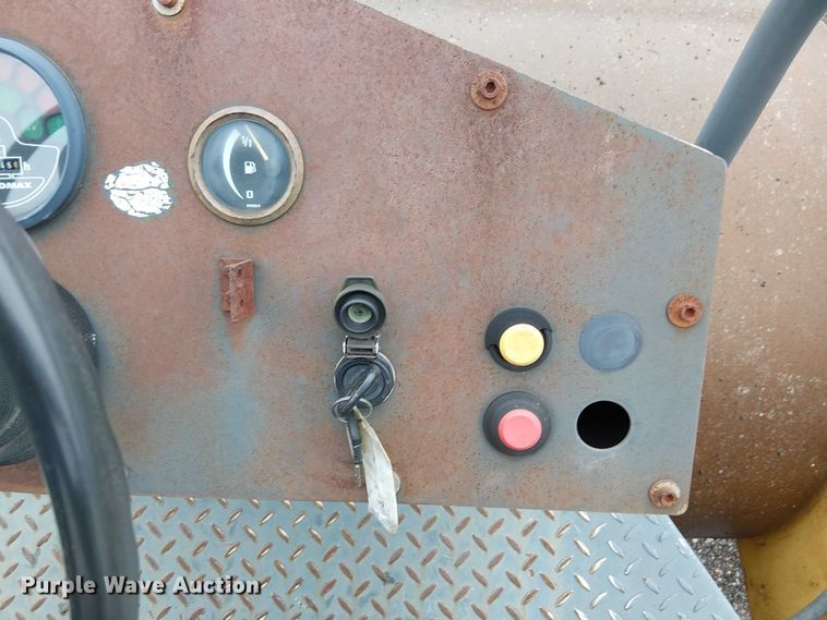 image for item FK0742 Vibromax 1105D  single drum vibratory roller