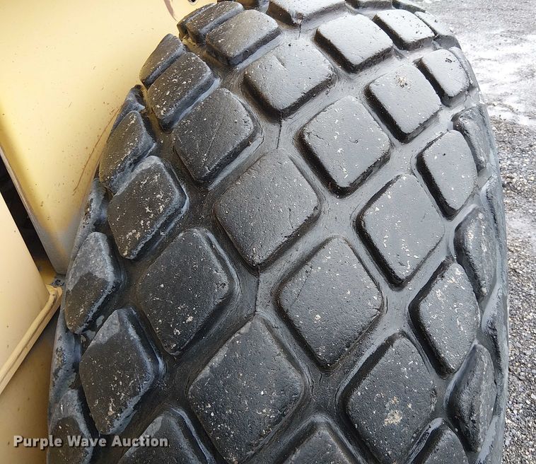 image for item FK0742 Vibromax 1105D  single drum vibratory roller