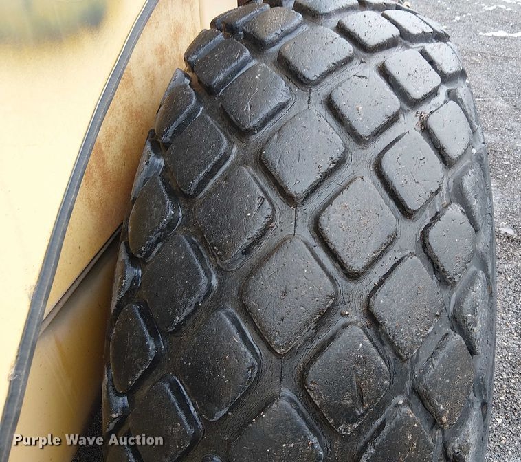 image for item FK0742 Vibromax 1105D  single drum vibratory roller