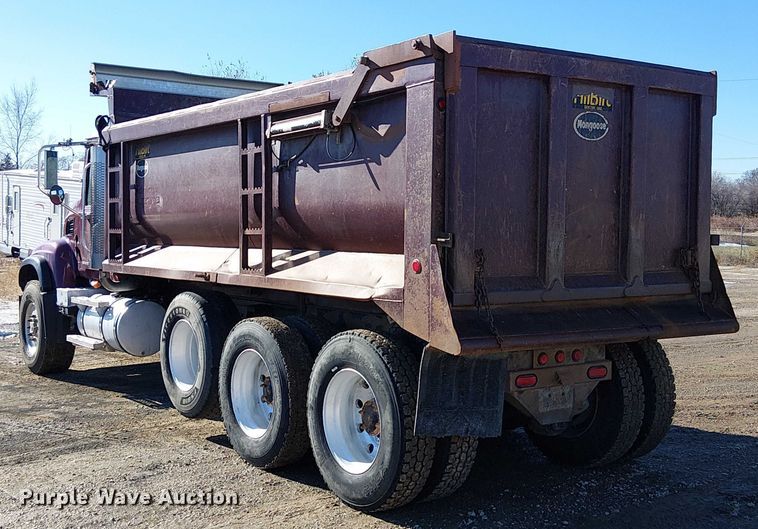 image for item FK0746 2007 Mack CV713  dump truck