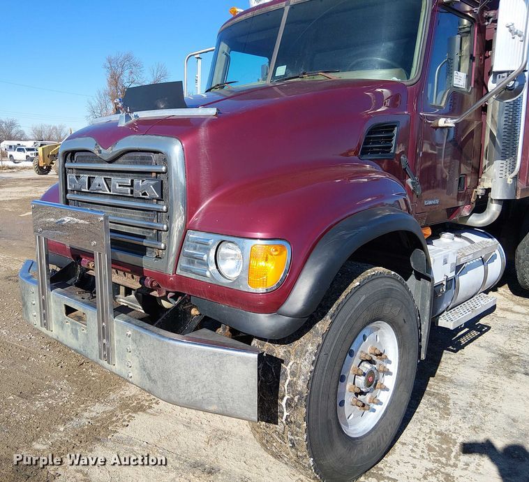 image for item FK0746 2007 Mack CV713  dump truck