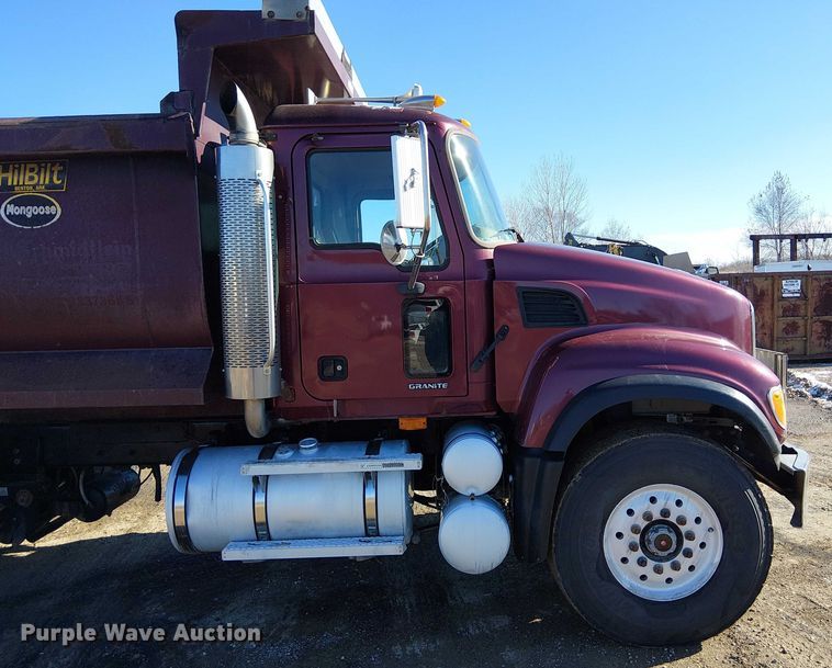 image for item FK0746 2007 Mack CV713  dump truck