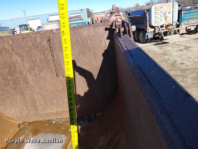 image for item FK0746 2007 Mack CV713  dump truck