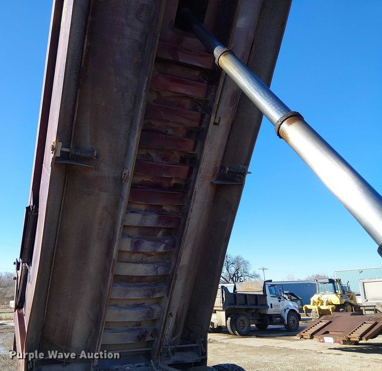 image for item FK0746 2007 Mack CV713  dump truck