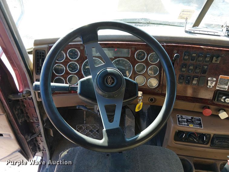 image for item FK0746 2007 Mack CV713  dump truck