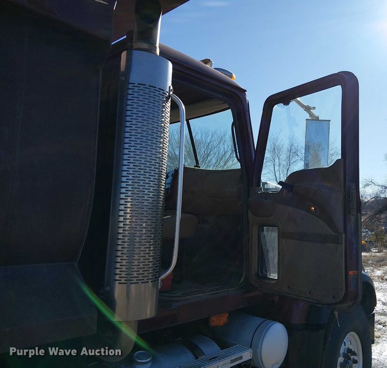 image for item FK0746 2007 Mack CV713  dump truck