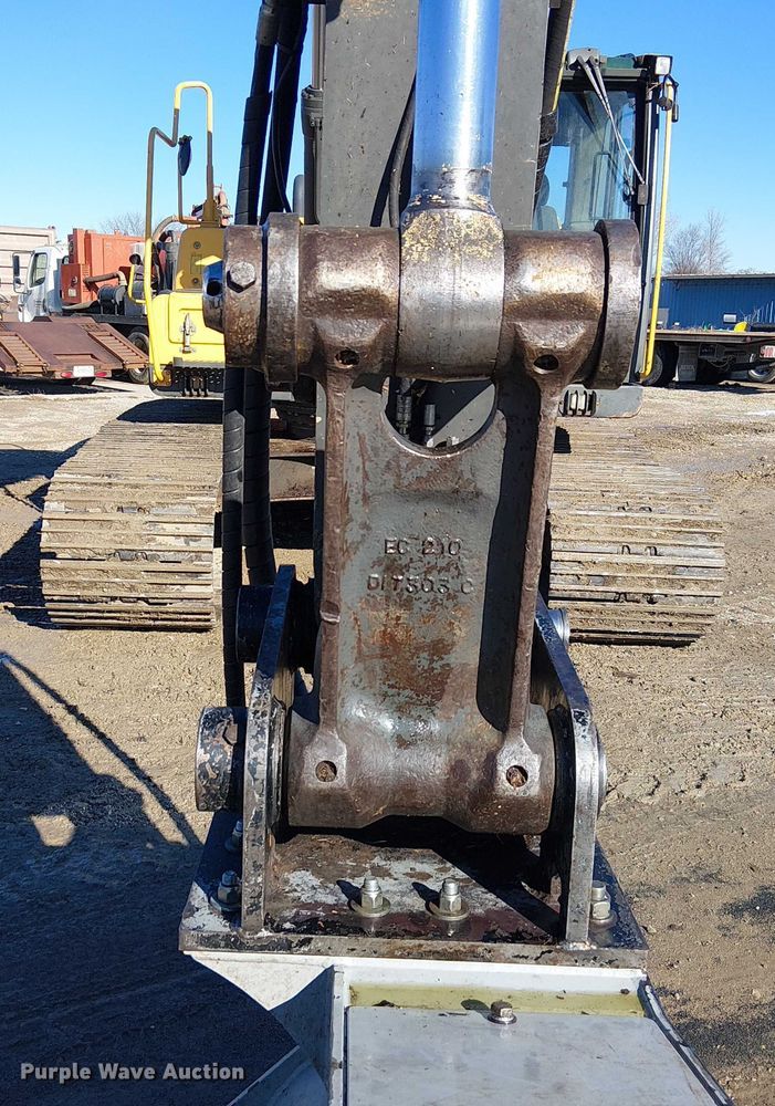 image for item FK0747 2007 Volvo EC210CL excavator