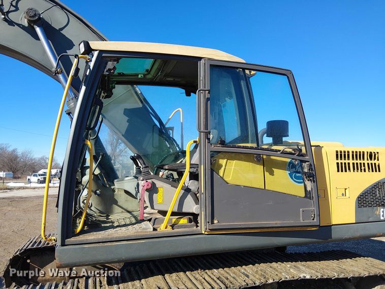 image for item FK0747 2007 Volvo EC210CL excavator
