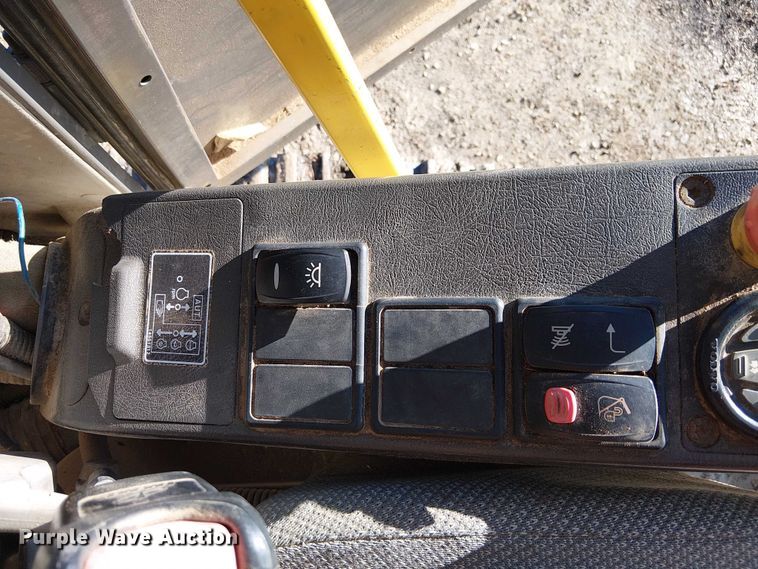 image for item FK0747 2007 Volvo EC210CL excavator