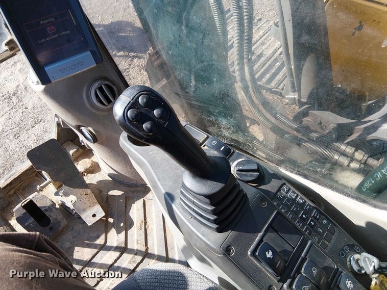 image for item FK0747 2007 Volvo EC210CL excavator