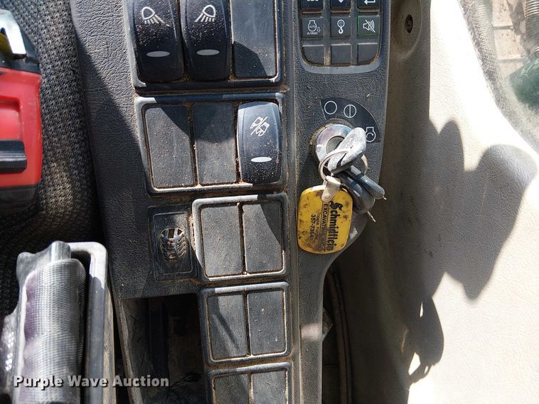 image for item FK0747 2007 Volvo EC210CL excavator